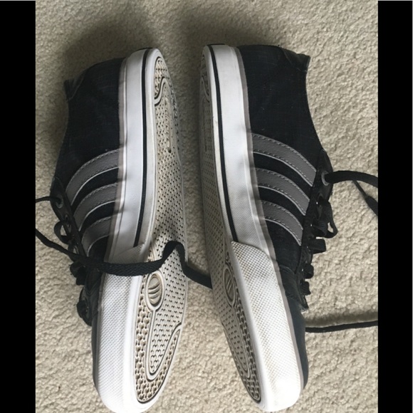 Beckham x Adidas canvas shoe - Picture 4 of 6